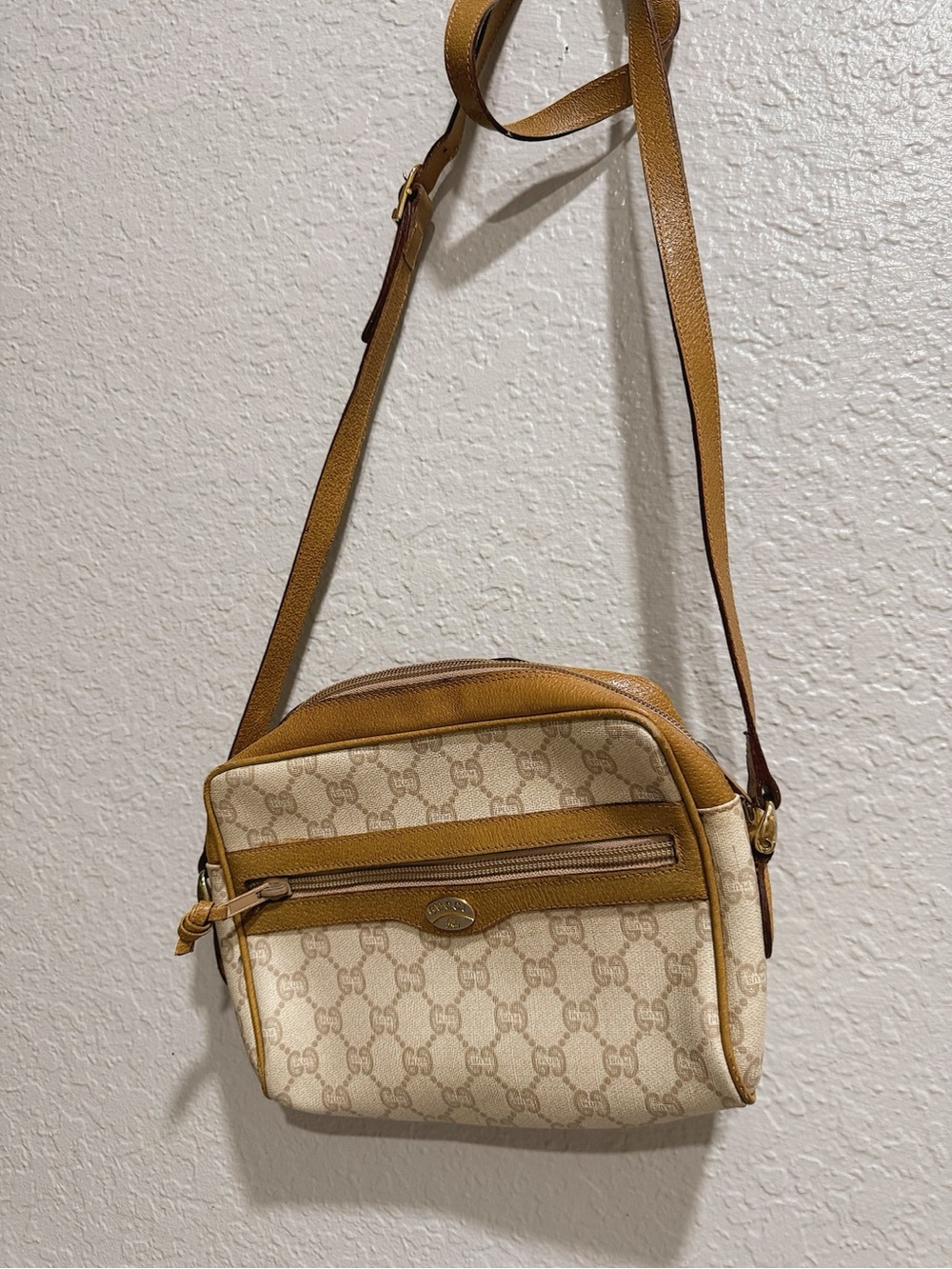 Vintage Gucci GG Plus Monogram White Crossbody Bag